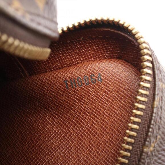 LOUIS VUITTON Brown Monogram Leather Shoulder Bag - Picture 6 of 9